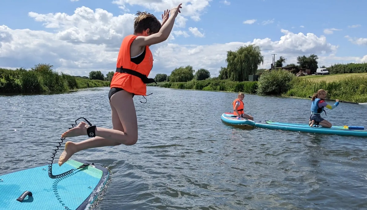 Kids Paddleboarding Parties in Worcestershire