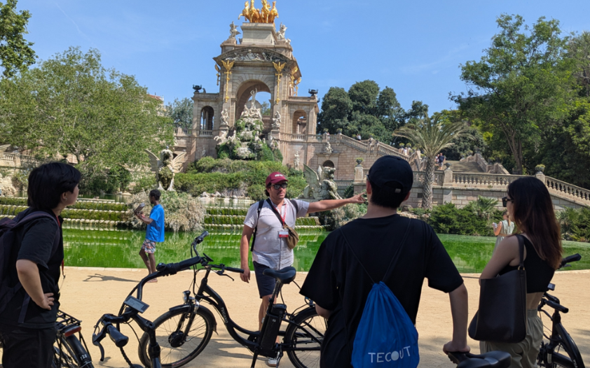 Barcelona E-Bike Tour: Gaudi and Hidden Gems