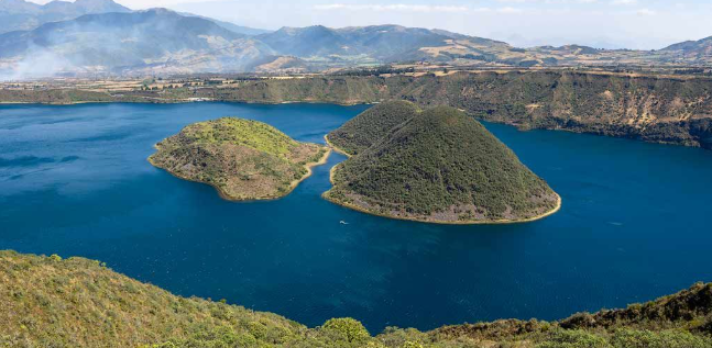 Cuicocha Lagoon Mindful Mountain Hike and Wellness Day