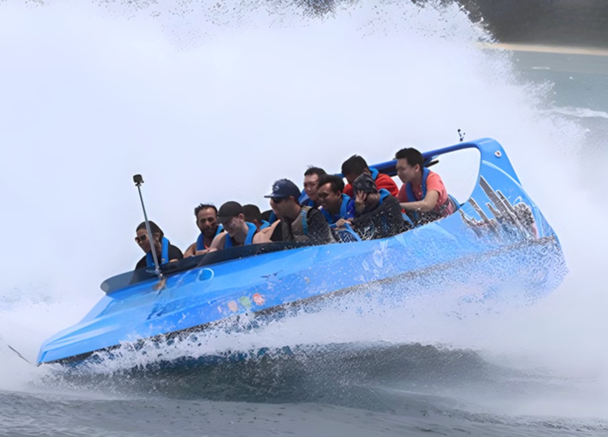 20-Minute High-Speed Jet Boat Thrill Ride in Malta