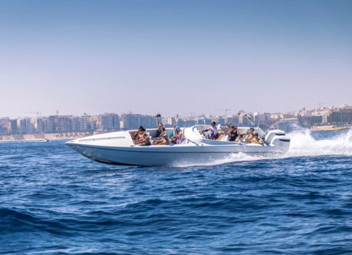 Comino and Blue Lagoon Powerboat Trip from St Julian’s