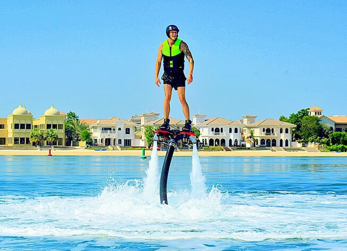 Flyboarding Experience at Dukes The Palm