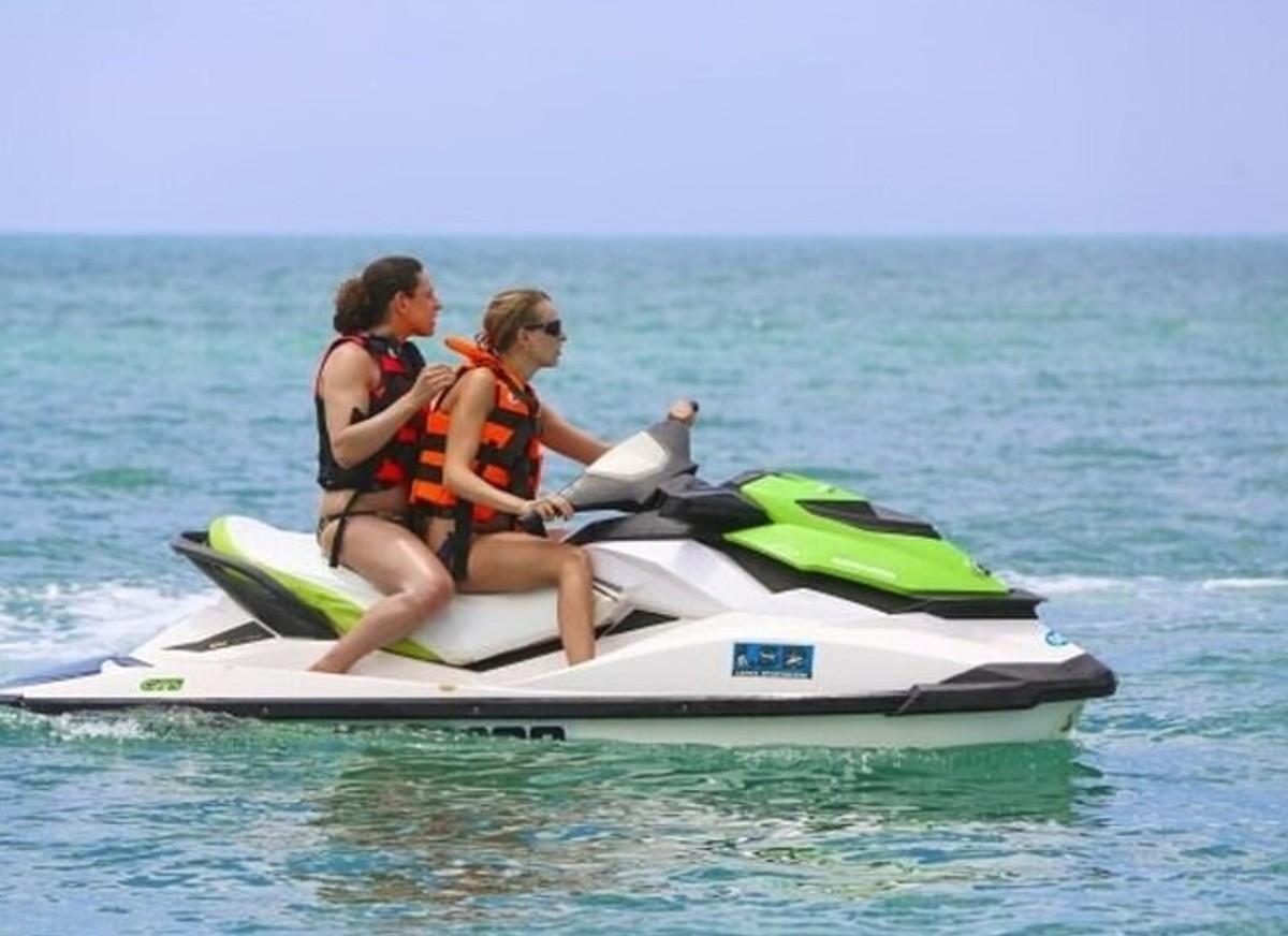 Jet Ski Ride in Pasikudah Bay – 15 Minute Coastal Session