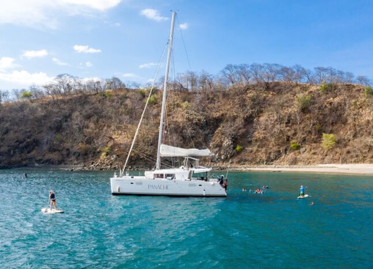 Costa Rica Private Morning Catamaran with Snorkelling, Kayaks & Open Bar