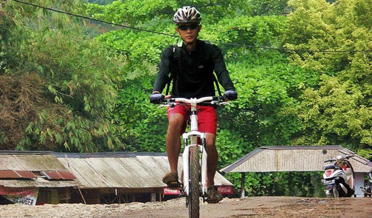Private Cycling and Cave Tubing in Yogyakarta