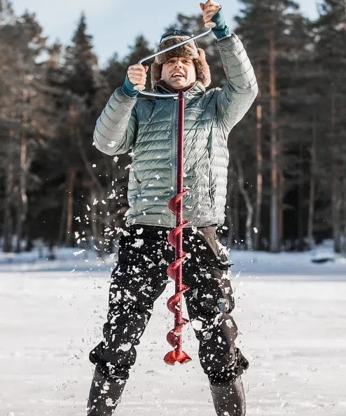 Snowshoeing and Ice Fishing Tour in Rovaniemi