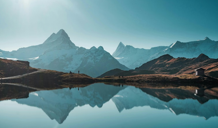 Bachalpsee Alpine Lake Hike and Scenic Picnic Experience