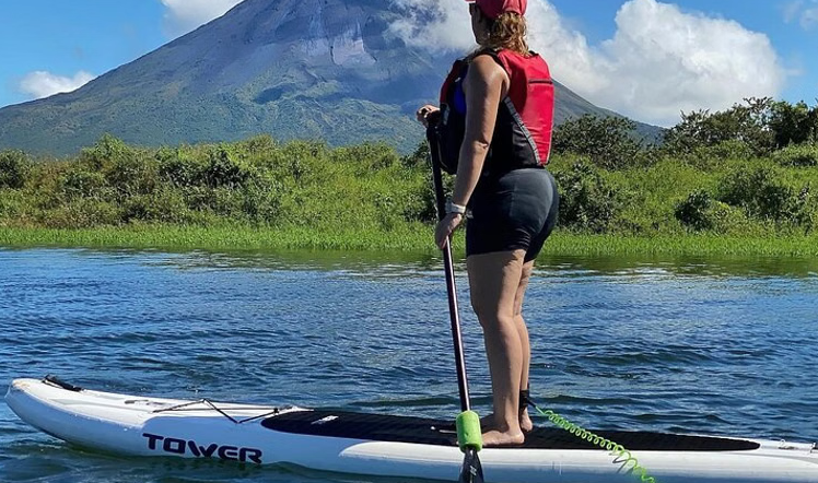 Lake Arenal Paddleboard & Hot Springs Private Tour from San Jose