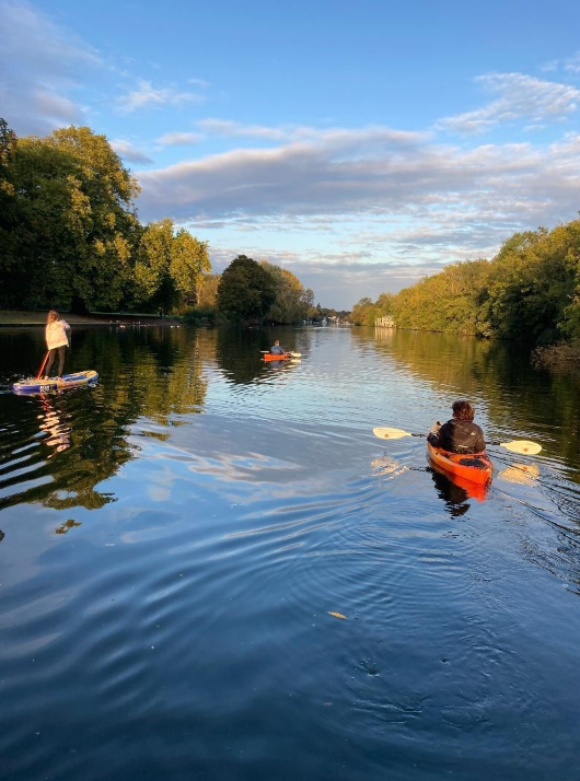 Custom Paddle (Canoe, SUP, or Kayak) Tour – River Thames, Surrey