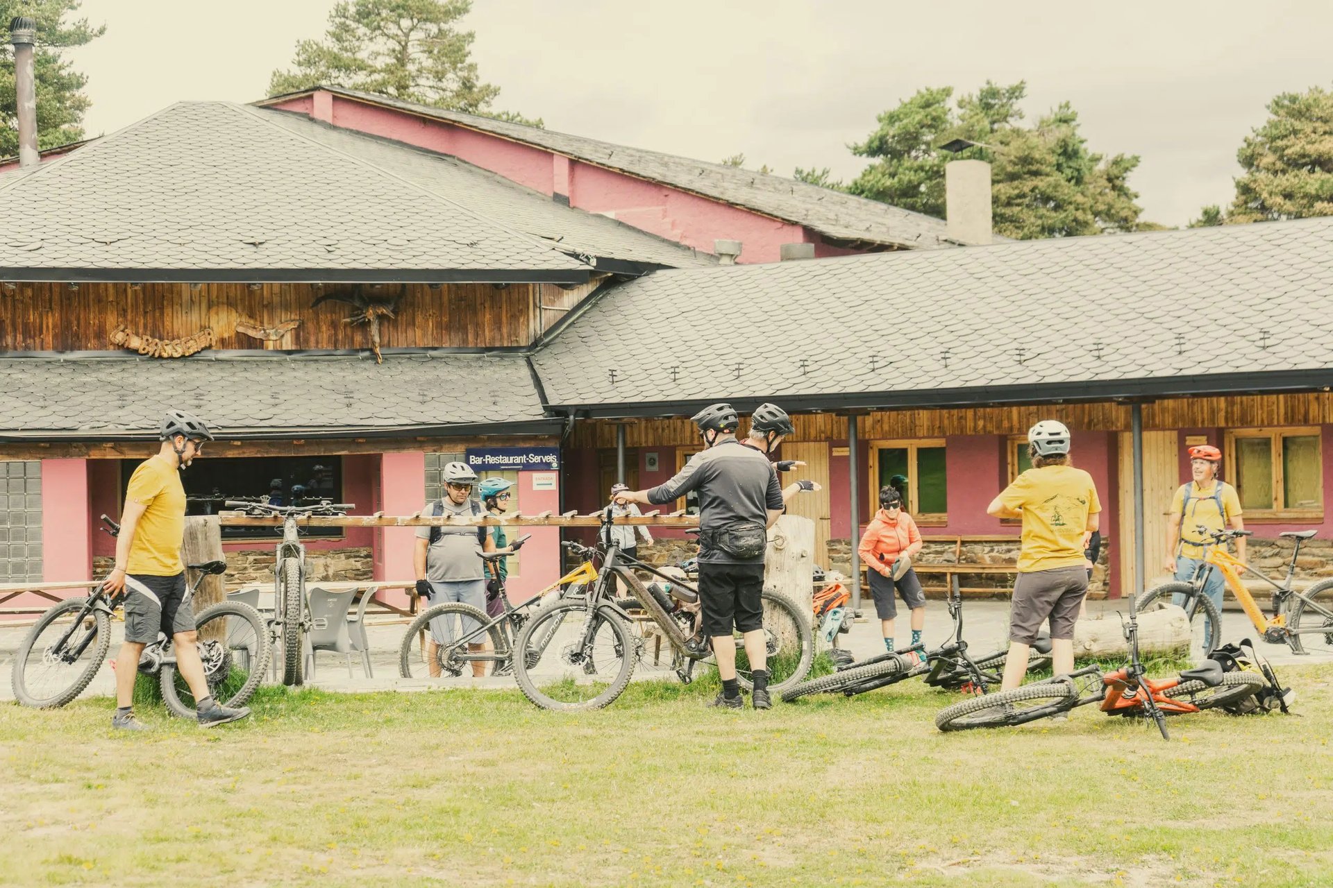 The e-MTB evenings of Sant Joan del Erm Escape the summer heat and discover the magic of the Pyrenees