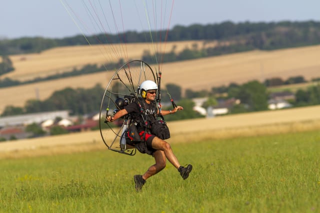 6-Day Paramotor Course for Beginner or Intermediate Pilots – Spain