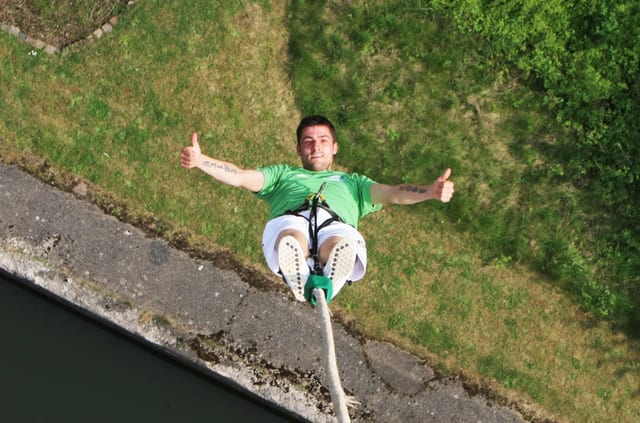 160ft Bungee Jump in Belfast Queens Quay