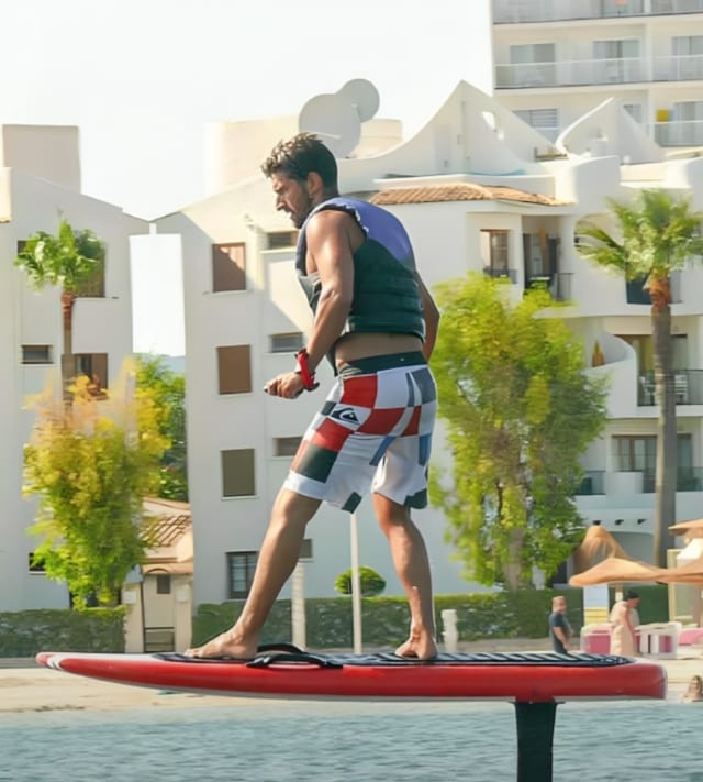 E-Foil Course in Puerto de Alcudia, Mallorca