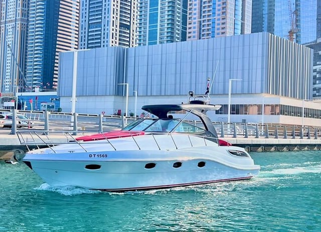 Dubai Private Yacht Cruise – Marina & Palm Jumeirah