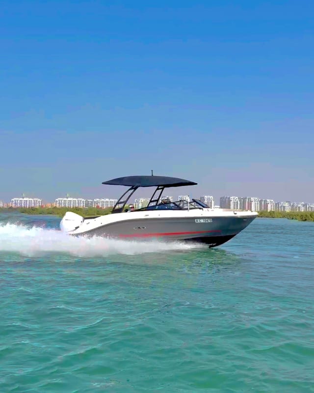 Private Sea Ray Cruise in Abu Dhabi