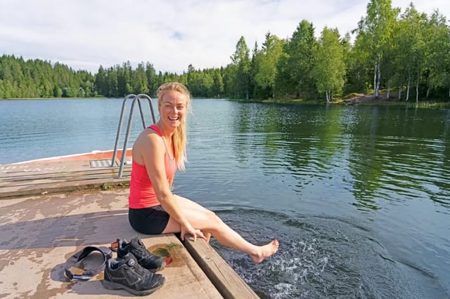 Private Oslo Forest Hiking Adventure with Pastries and Lake Swim