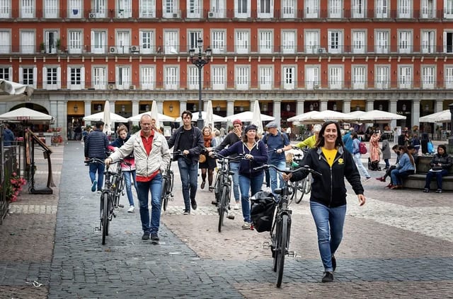 Tapas and Markets Bike and E-Bike Tour, Madrid