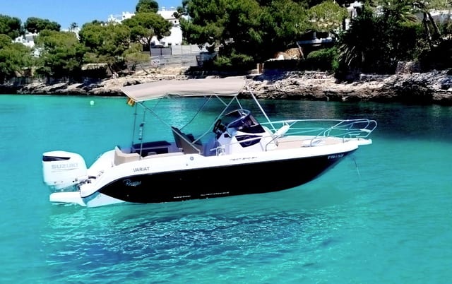 Ranieri Next 240 SH Boat Hire in Cala d'Or