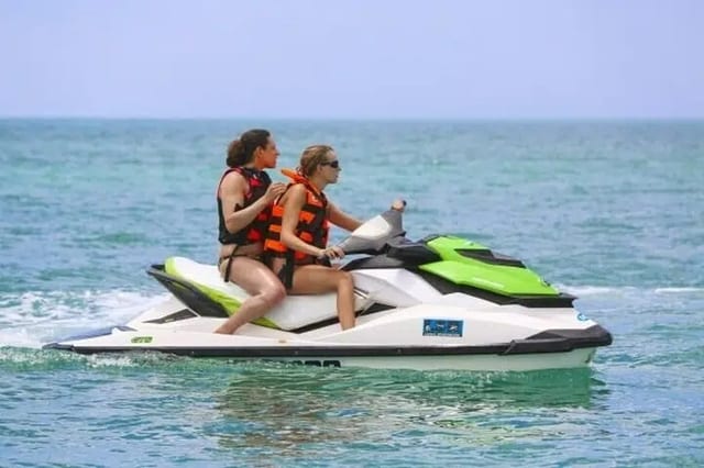 Jet Skiing in Pasikudah