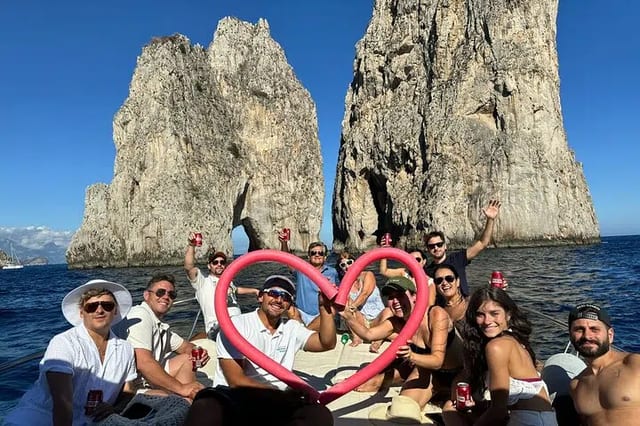 Shared Afternoon Capri Boat Tour: Blue Grotto and Swim