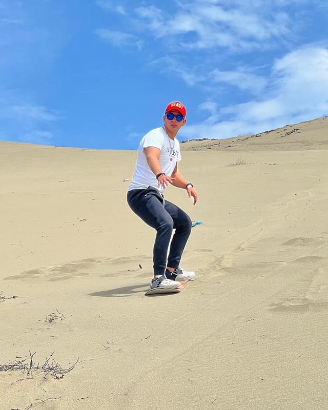 Conache Sandboarding near Trujillo