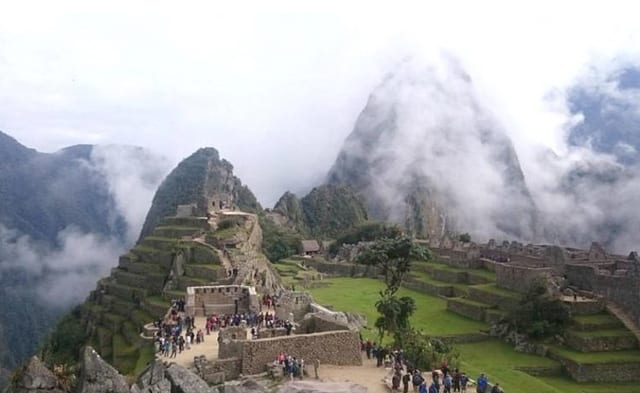 Sacred Valley and Machu Picchu Hiking Adventure from Cusco