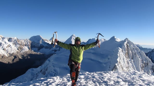 Alpamayo Climbing Expedition, 6 Days from Huaraz