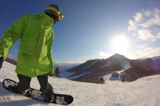 Private Ski and Snowboard Day Tour from Nagano