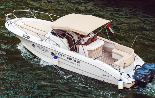 Two Hour Luxury Sea Boat with Transfer in Dubai Marina