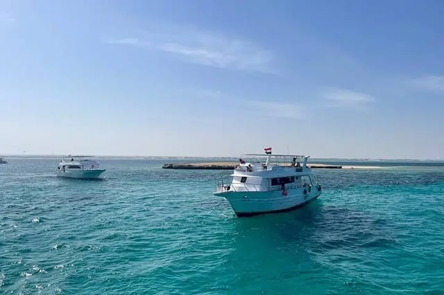 Eden Island Full Day Boat Trip with Lunch from Hurghada