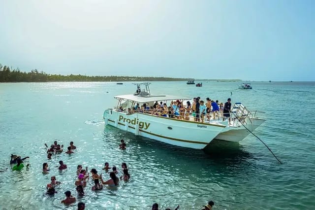Family Boat Tour with Snorkeling in Punta Cana