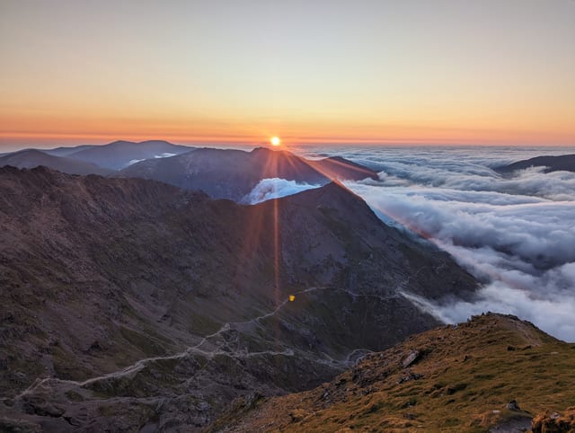 Snowdon Sunrise Guided Hike: Llanberis Path in Snowdonia