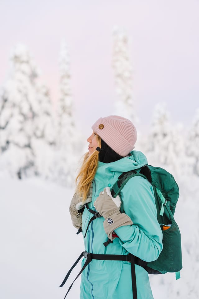 Evening Snowshoeing Adventure in Levi