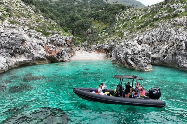 Sazan Island & Haxhi Ali Cave Speedboat Tour in Vlorë