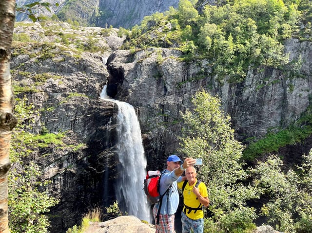 Stavanger Nature Culture and Food Day Tour