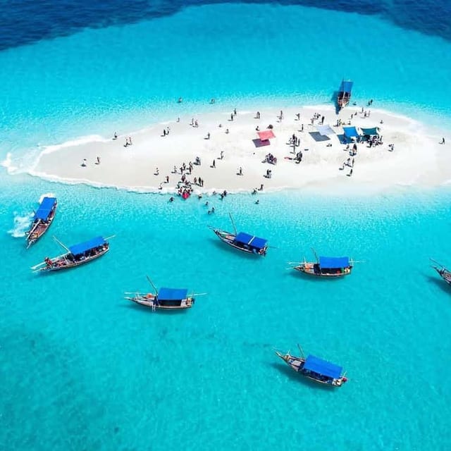 Safari Blue Full-Day Tour with Seafood BBQ Lunch