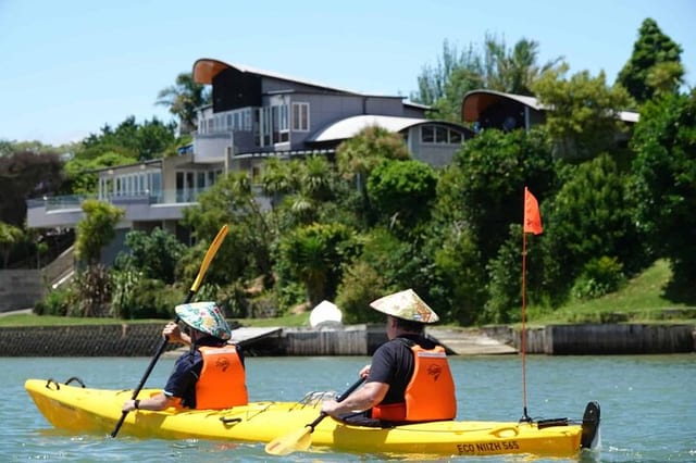 Private Riverhead Tavern Kayak Tour in Auckland