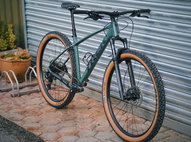 Bike and E-Bike Hire to Explore the Peak District
