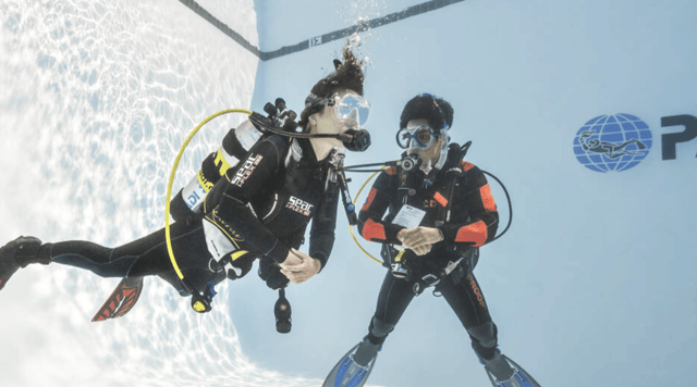 PADI Scuba Review – Refresh Your Skills & Dive with Confidence