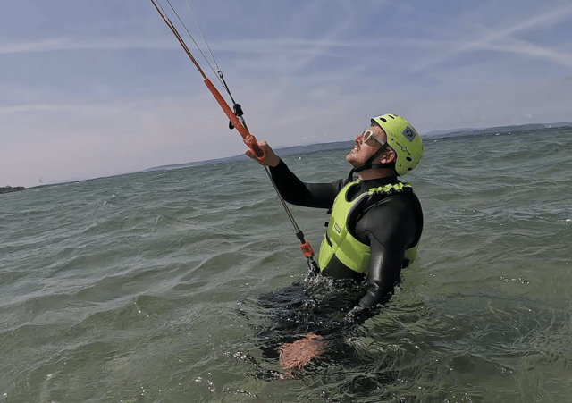 6-Hour Kitesurfing Course in Moray Firth