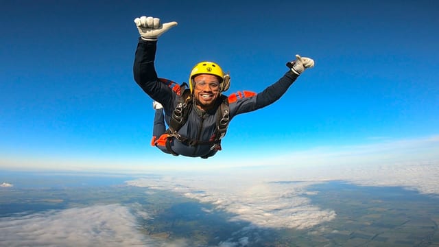 Accelerated Free Fall (AFF) Course – Learn to Skydive