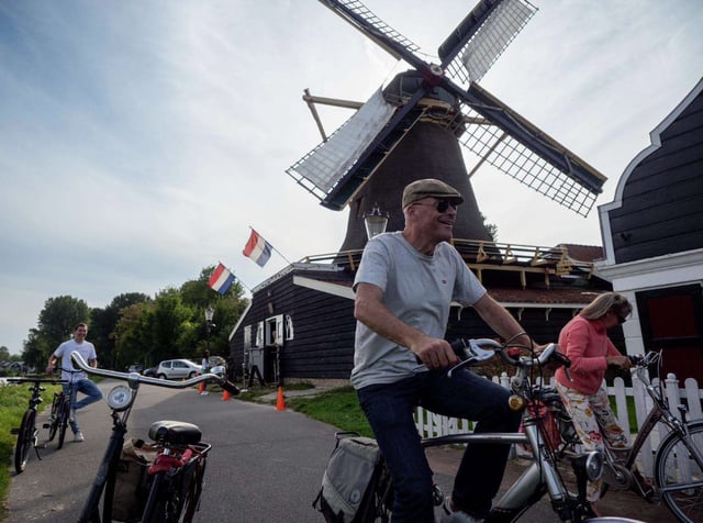 Windmills E-Bike Tour from Amsterdam to Zaanse Schans, listing photo