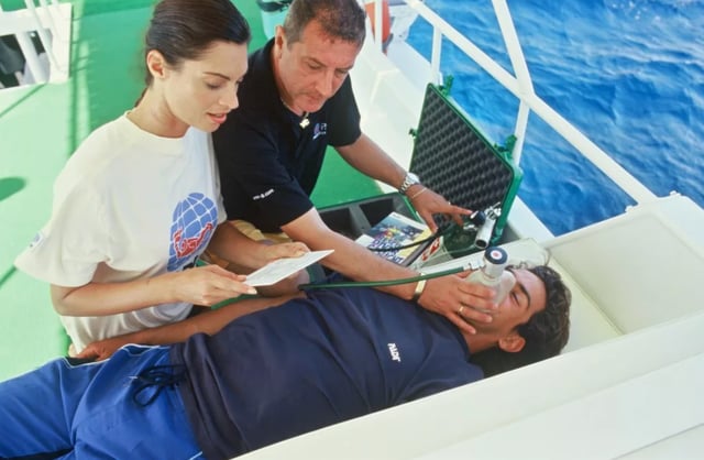 PADI Emergency First Response (EFR) First Aid & CPR Course, listing photo