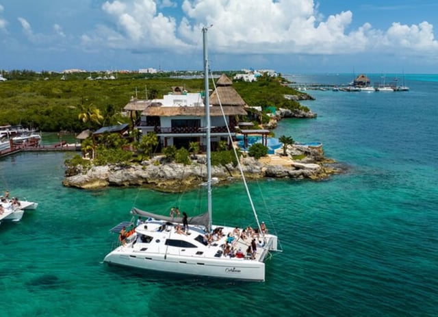 Cancún Private Catamaran to Isla Mujeres with Snorkelling & Beach Club Lunch, listing photo