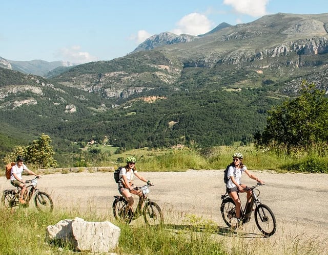 Weekend Grand Canyon Adventure with Hiking, Canoeing and Canyoning – Gîte Stay, listing photo