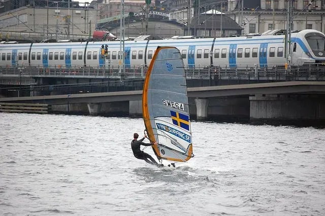 Beginner Windsurfing Lesson in Central Stockholm (Day 1 Dynamic Session for Complete Beginners), listing photo