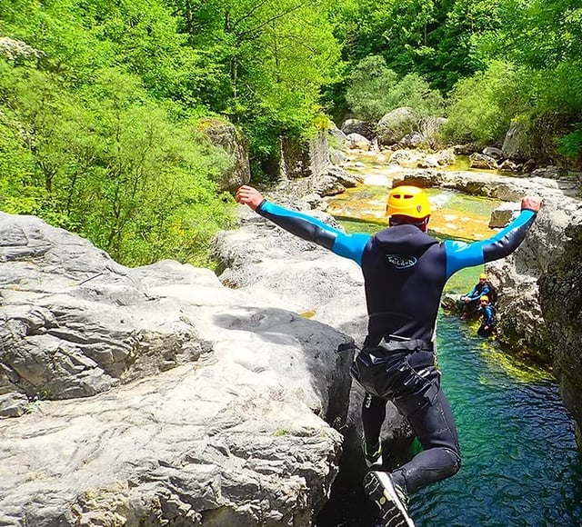 Beginner Canyoning Adventure in the Spanish Pyrenees (Level 1), listing photo