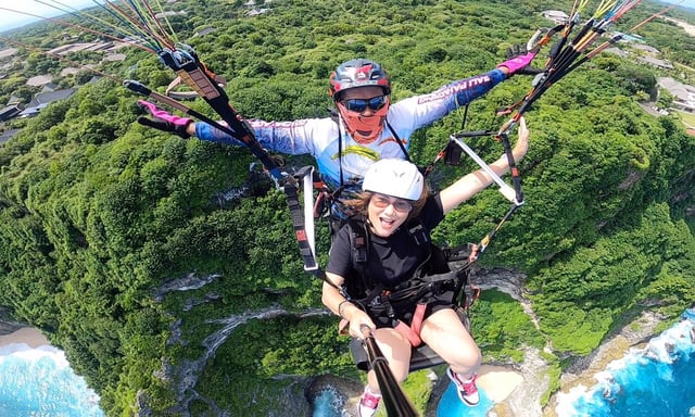 Cliff Paragliding over the Bukit Peninsula, listing photo