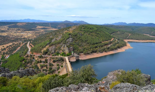 Half-Week Self-Drive Fishing Boat Package in Extremadura, listing photo