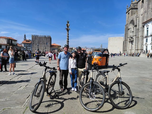 Guided E-Bike Tour with Snack in Porto, listing photo